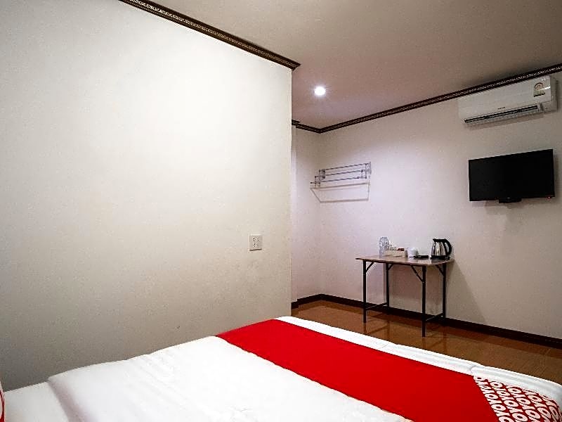 OYO 836 PK Residence