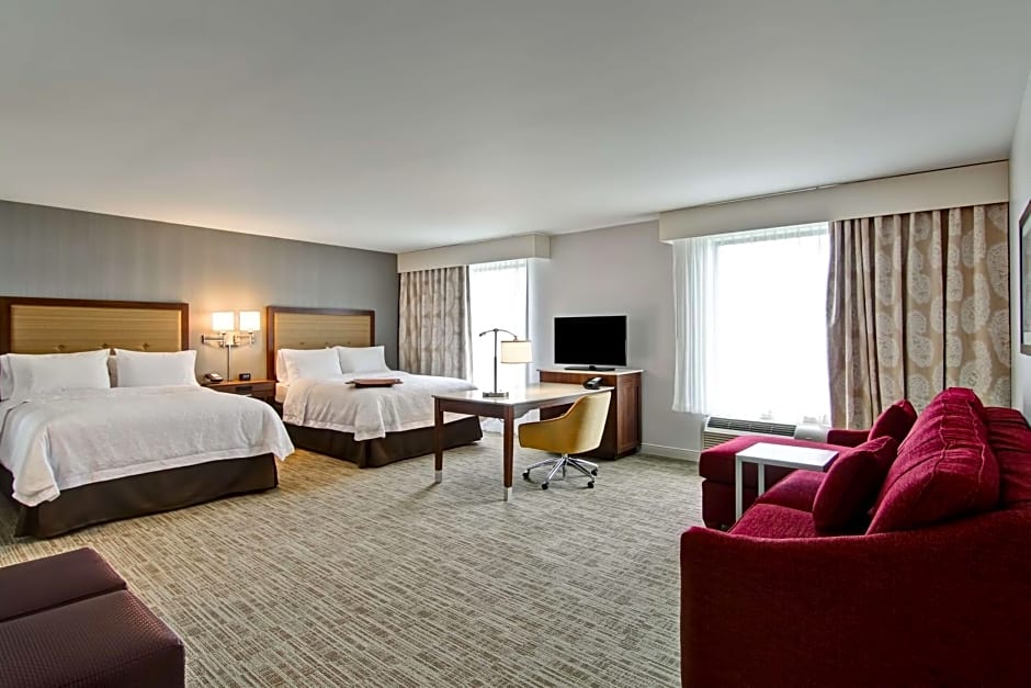 Hampton Inn & Suites Detroit/Troy