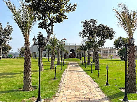 Narwar Lakefront Resort