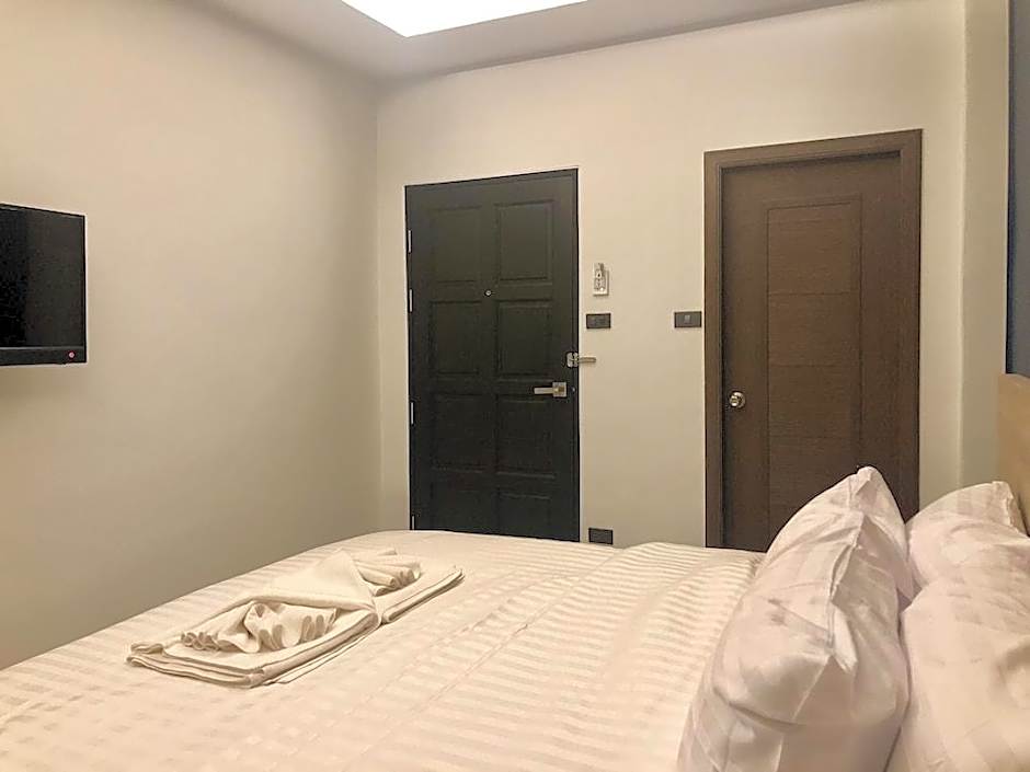 Tall Tree Poshtel Phuket