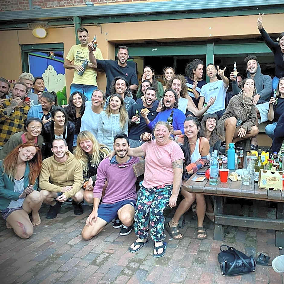 Sundancer Backpackers Hostel