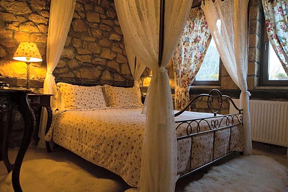 Archontiko Emmanouilidi Suites