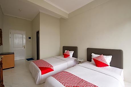 Capital O 3359 Pondok Wisata Jaden Trawas Mojokerto