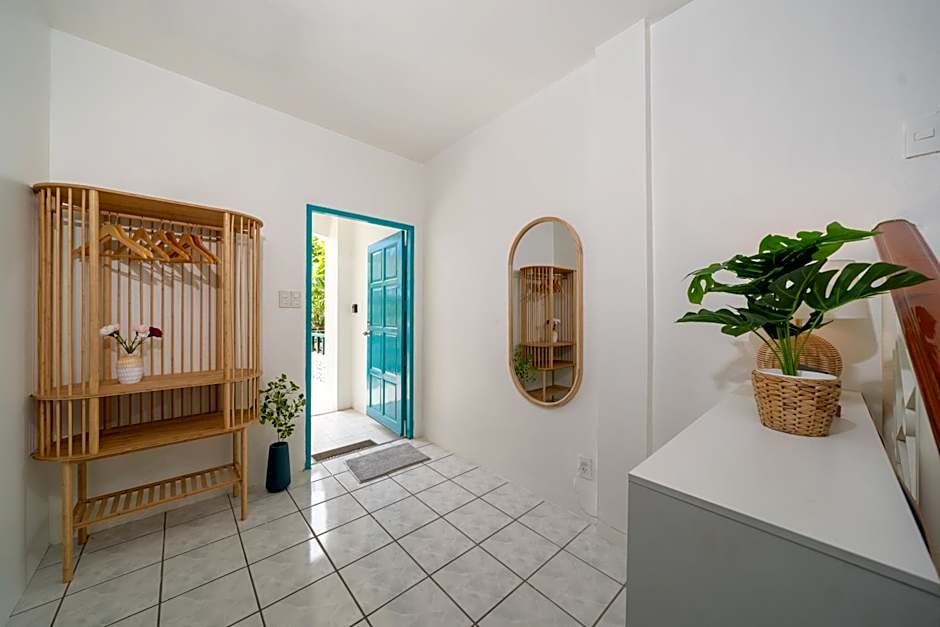 5 mins walk Bangla,beach,3BR