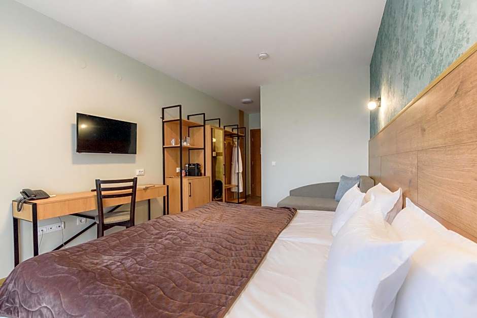 St.George Ski & Holiday