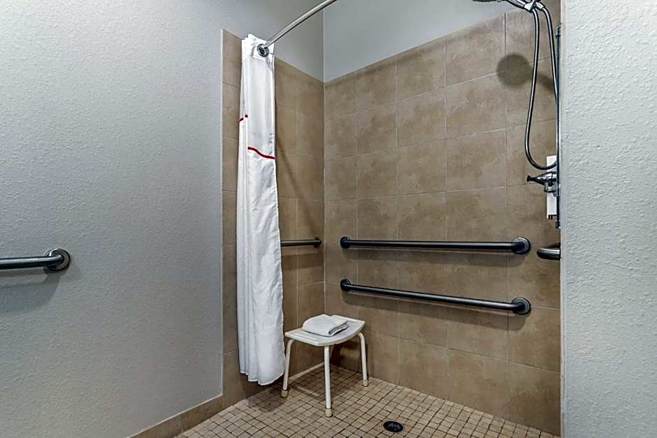 Red Roof Inn La Porte