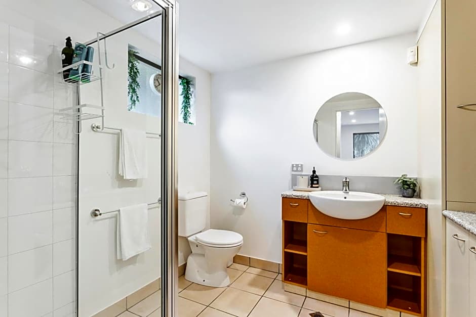 Four on Flinders - one bedroom apartment