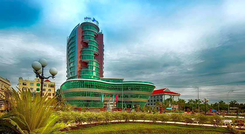 Ninh Kieu Riverside Hotel