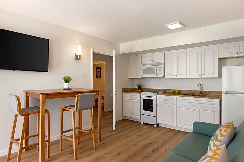 Radisson Beachfront Hotel - Panama City Beach