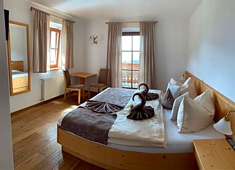 Superior Double or Twin Room with Mountain View