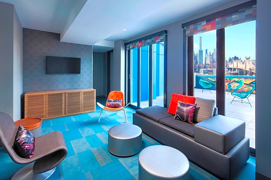 Aloft Long Island City-Manhattan View