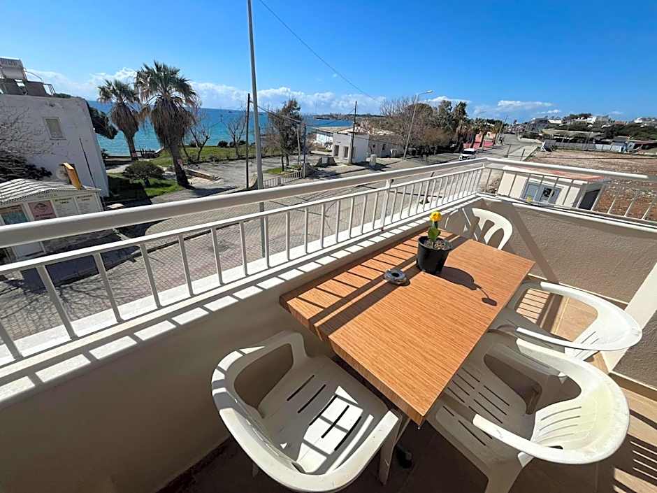 HOLIDAY APART 50 meters to BEACH, Sea view apartments