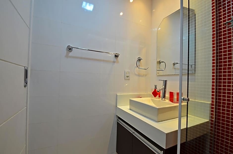 Comfortable 3 Bedrooms: Side Sea View