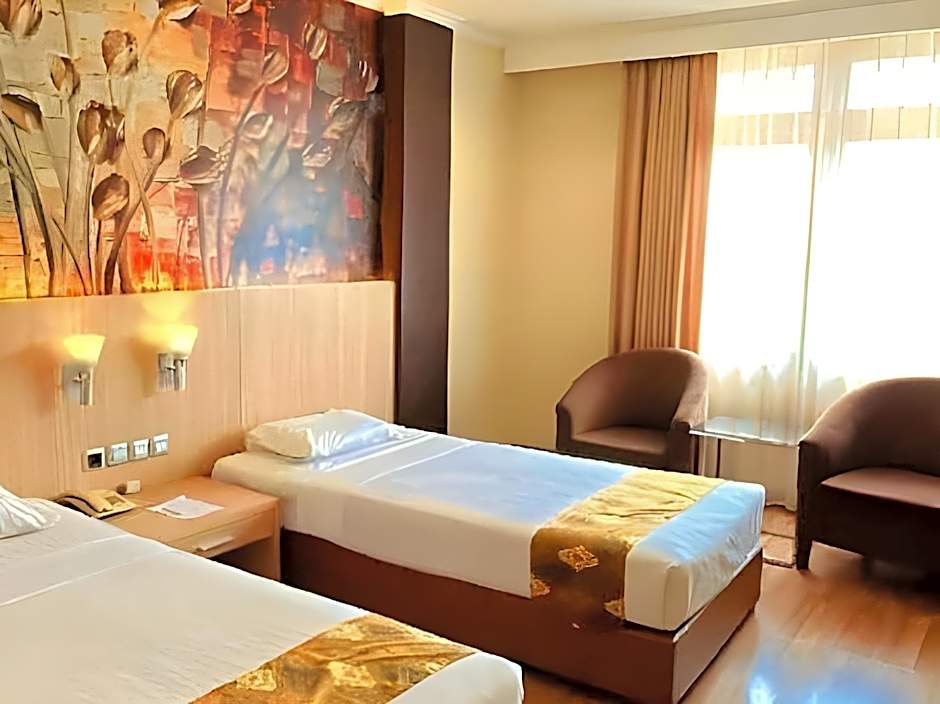 Riyadi Palace Hotel