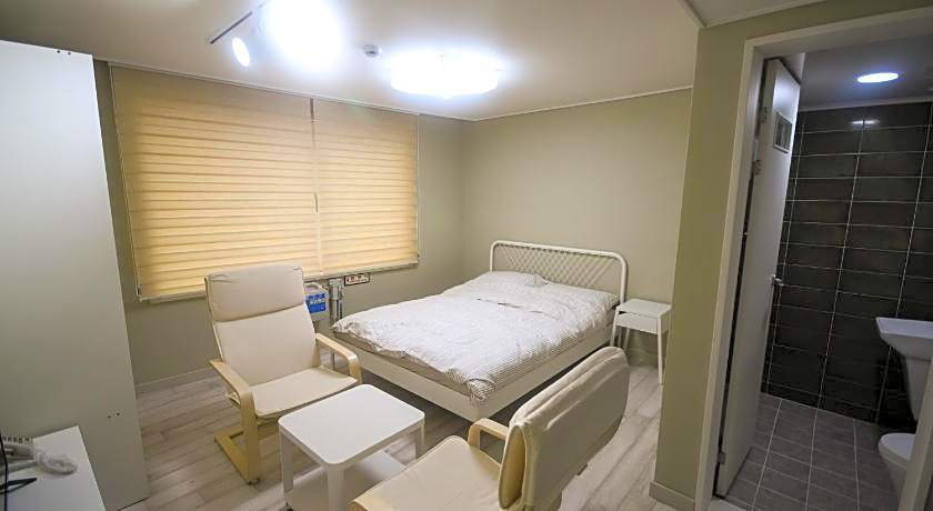 Bluehum Guesthouse
