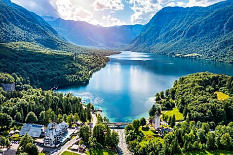 Hotel Jezero