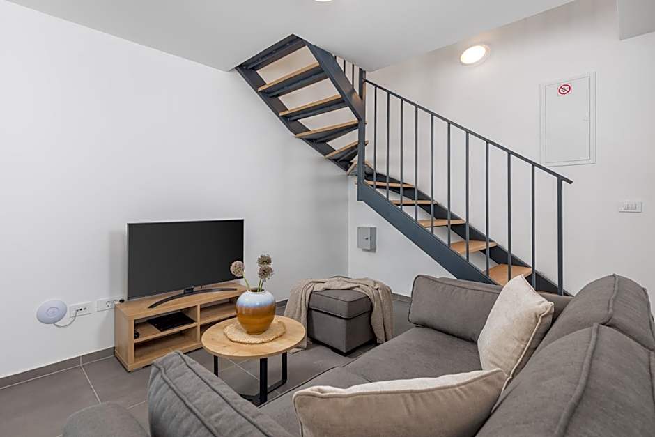 Holiday Homes Oštro