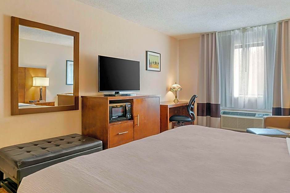 Quality Inn Saint Ignace I-75