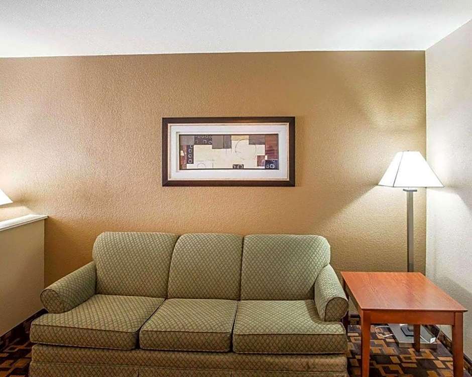 Quality Inn & Suites Mt. Juliet