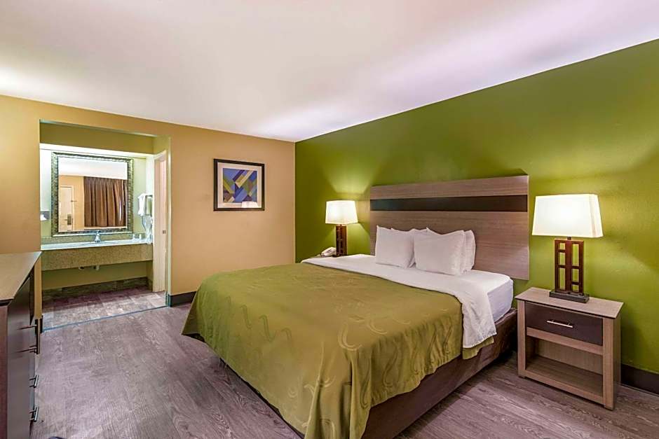 Quality Inn & Suites Garland