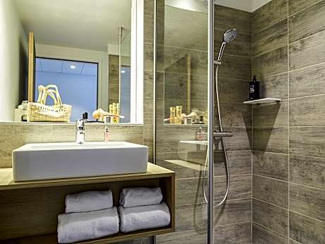 Family Room With 1 Double Bed And 1 Sofa Bed For 1 Person