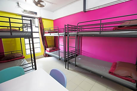 Private room for 6 people