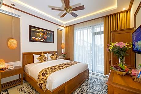 Deluxe Double Room with Balcony