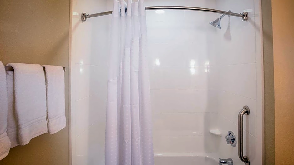 Holiday Inn Express Wichita South, an IHG Hotel