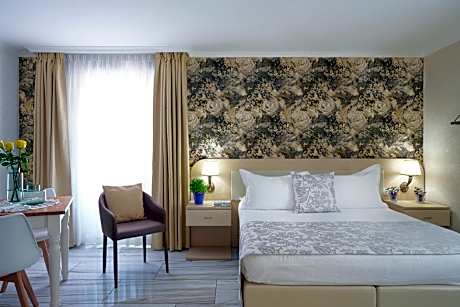 Premium Quadruple Room