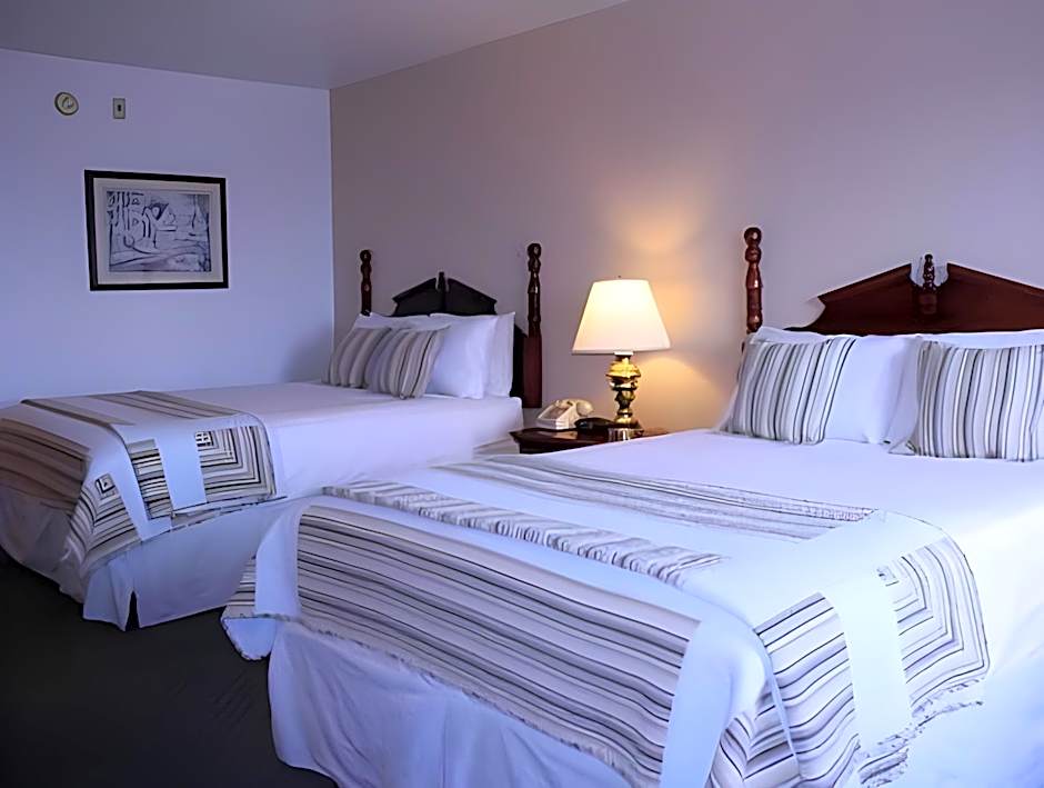 Seven Gables Inn