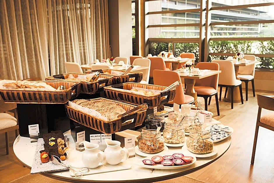 EK Hotel By Preferred Hotels Group