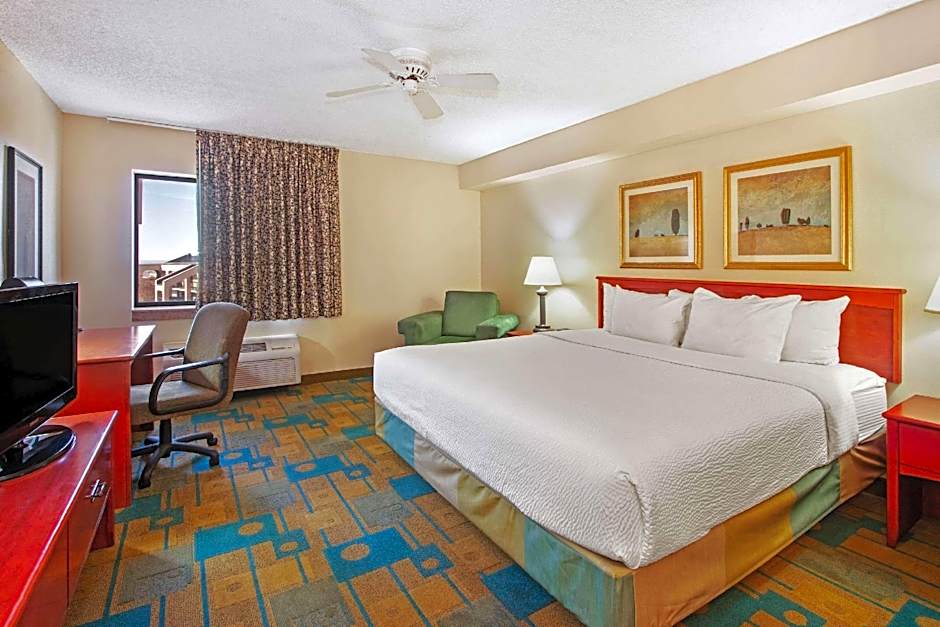 La Quinta Inn & Suites by Wyndham Albuquerque Journal Ctr Nw