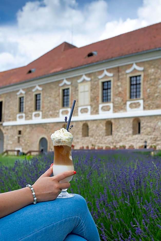 István Király Szálló