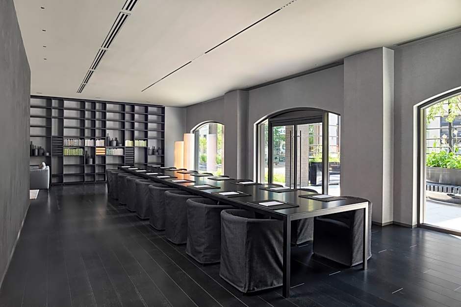 Hotel AKA Alexandria