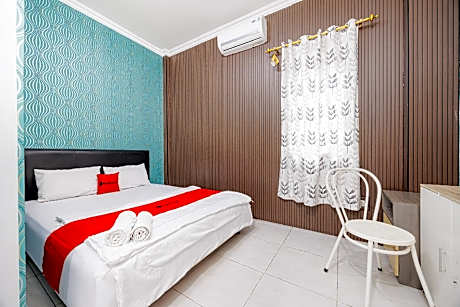 RedDoorz near Jalan Adi Sucipto Solo