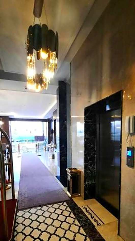 Golden Gewan Hotel