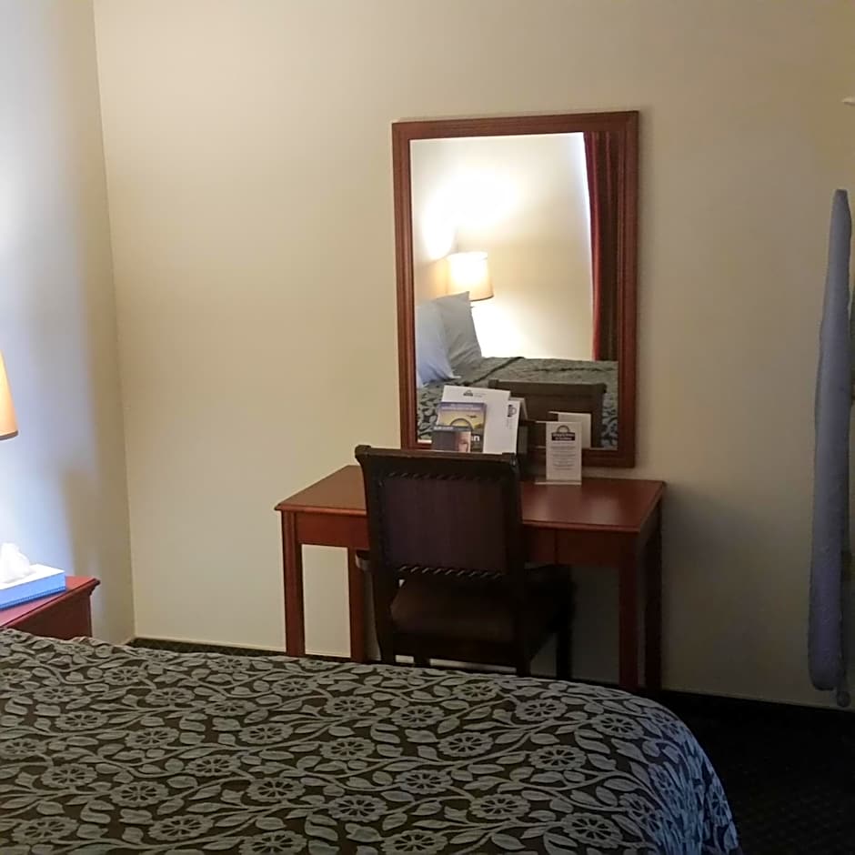 Days Inn by Wyndham Orange Anaheim
