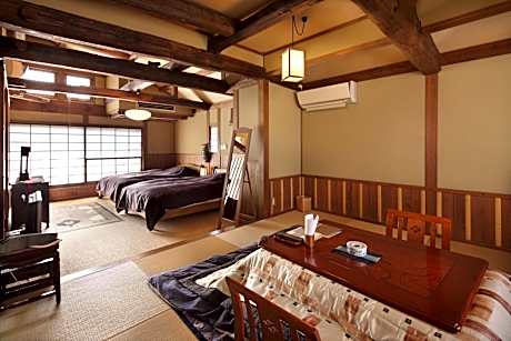 Twin Room with Tatami Area and Shared Bathroom - Adult Only