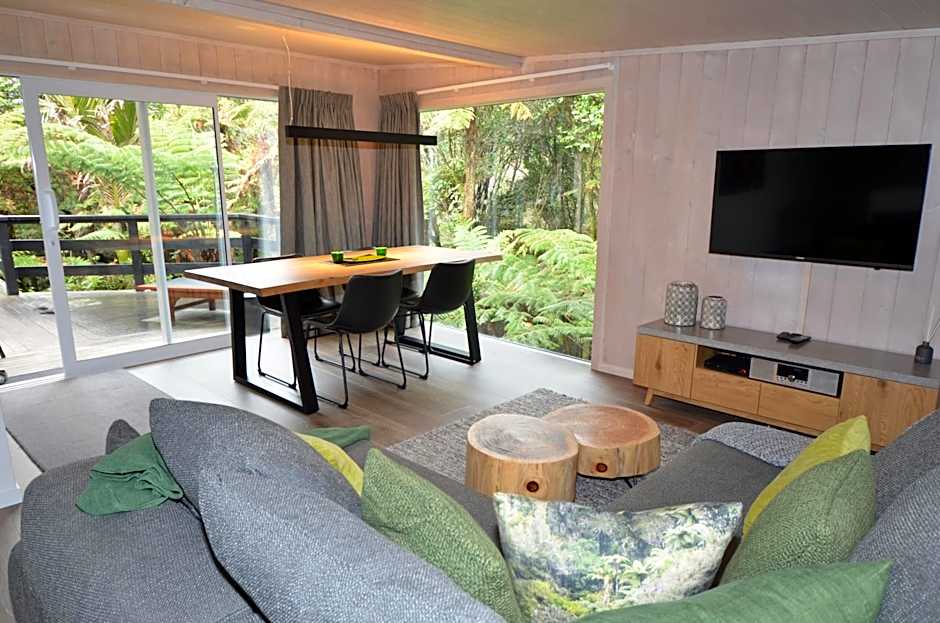 Wairua Lodge - Rainforest River Retreat