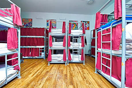 Bed in 33 Dormitory with Triple Bunks