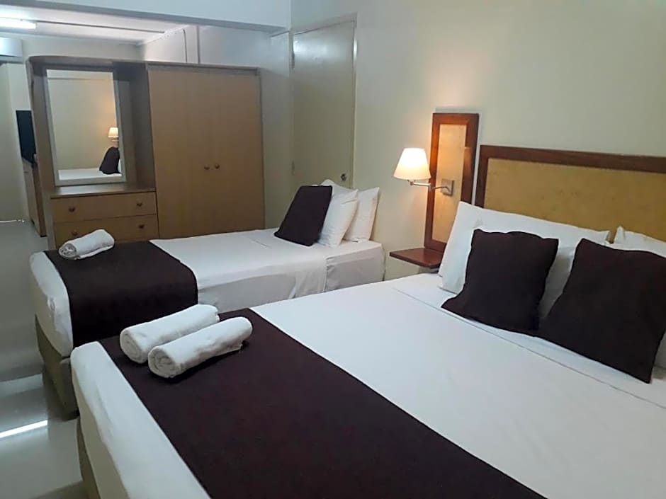 Victoria Palms Hotel