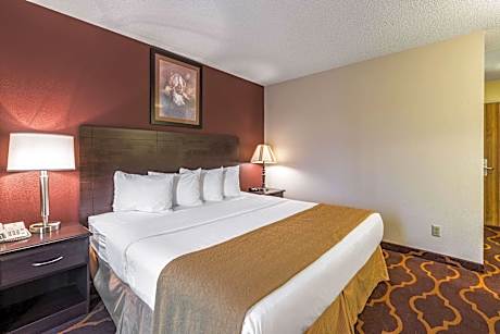 King Room - Accessible/Non-Smoking
