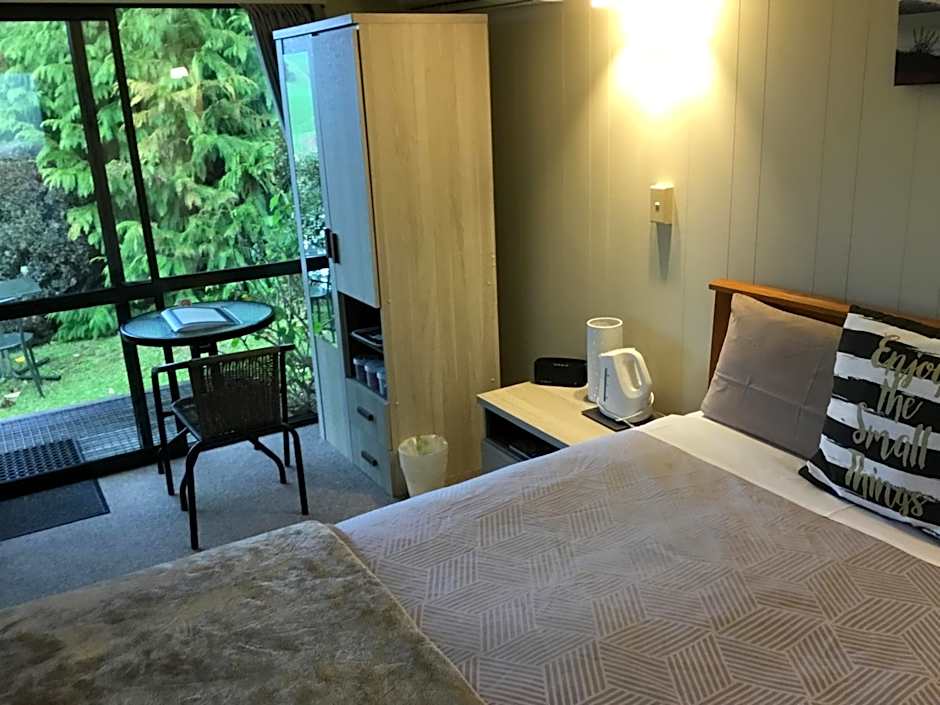 Waitomo Caves Guest Lodge