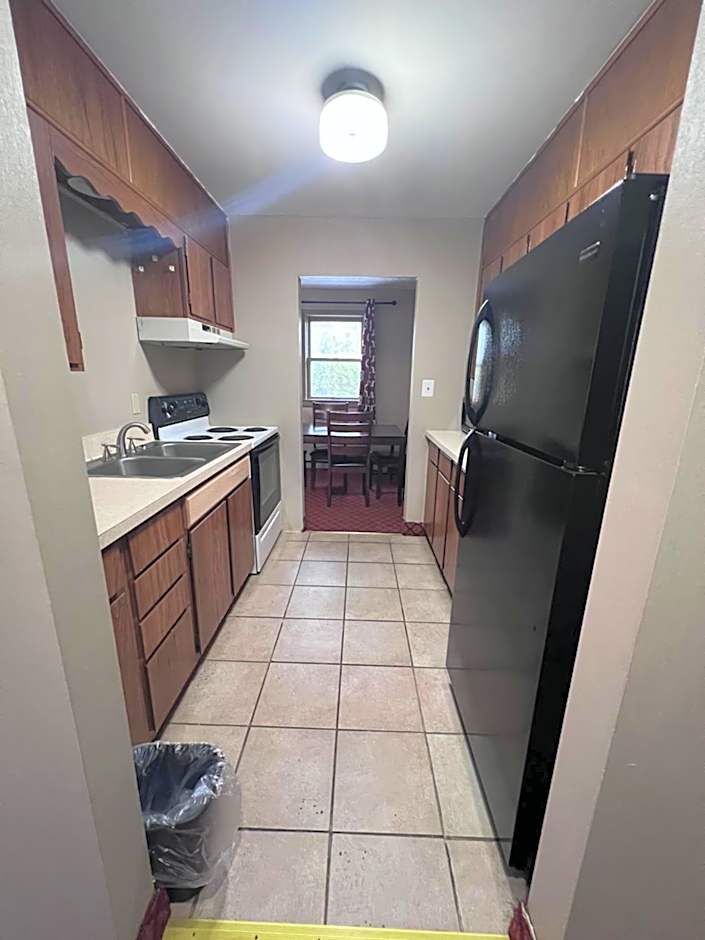 Rodeway Inn & Suites