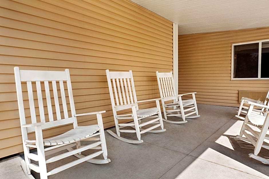 Travelodge by Wyndham North Platte