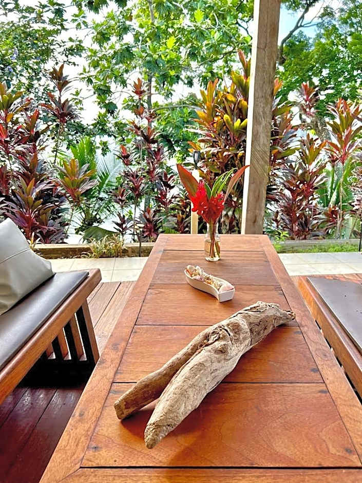 Akwaba Lodge Island Boutique Hotel