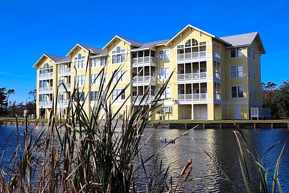 Hamilton Cay at Bermuda Bay by Kees Vacations