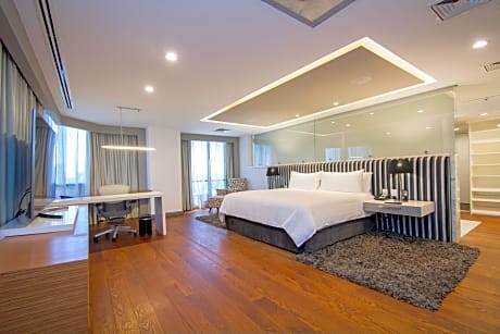 Ambassador Suite