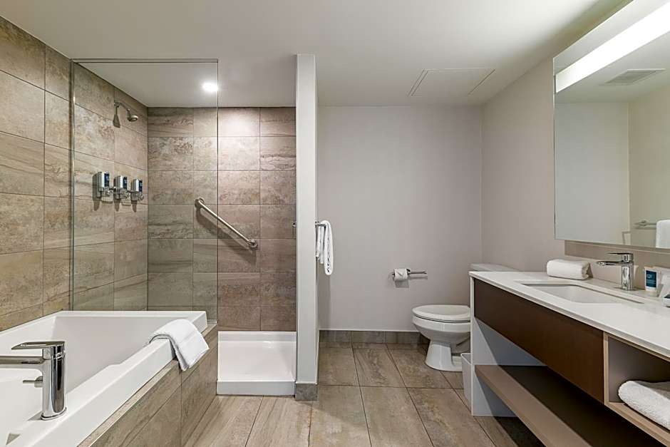 Four Points by Sheraton Levis