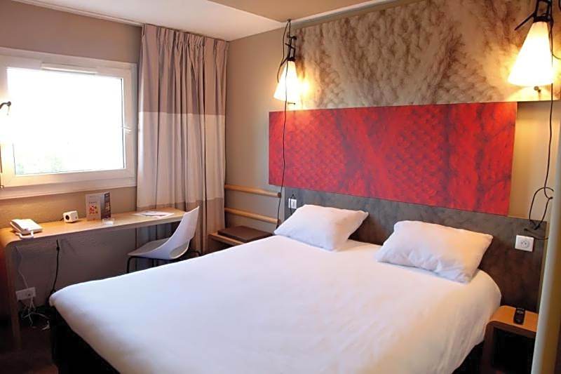 Hotel Mermoz Paris Le Bourget